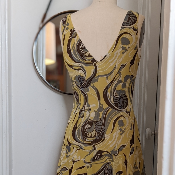 BCBGMaxAzria Silk Drop Waist Handkerchief Hem Dress 0 - Picture 3 of 7